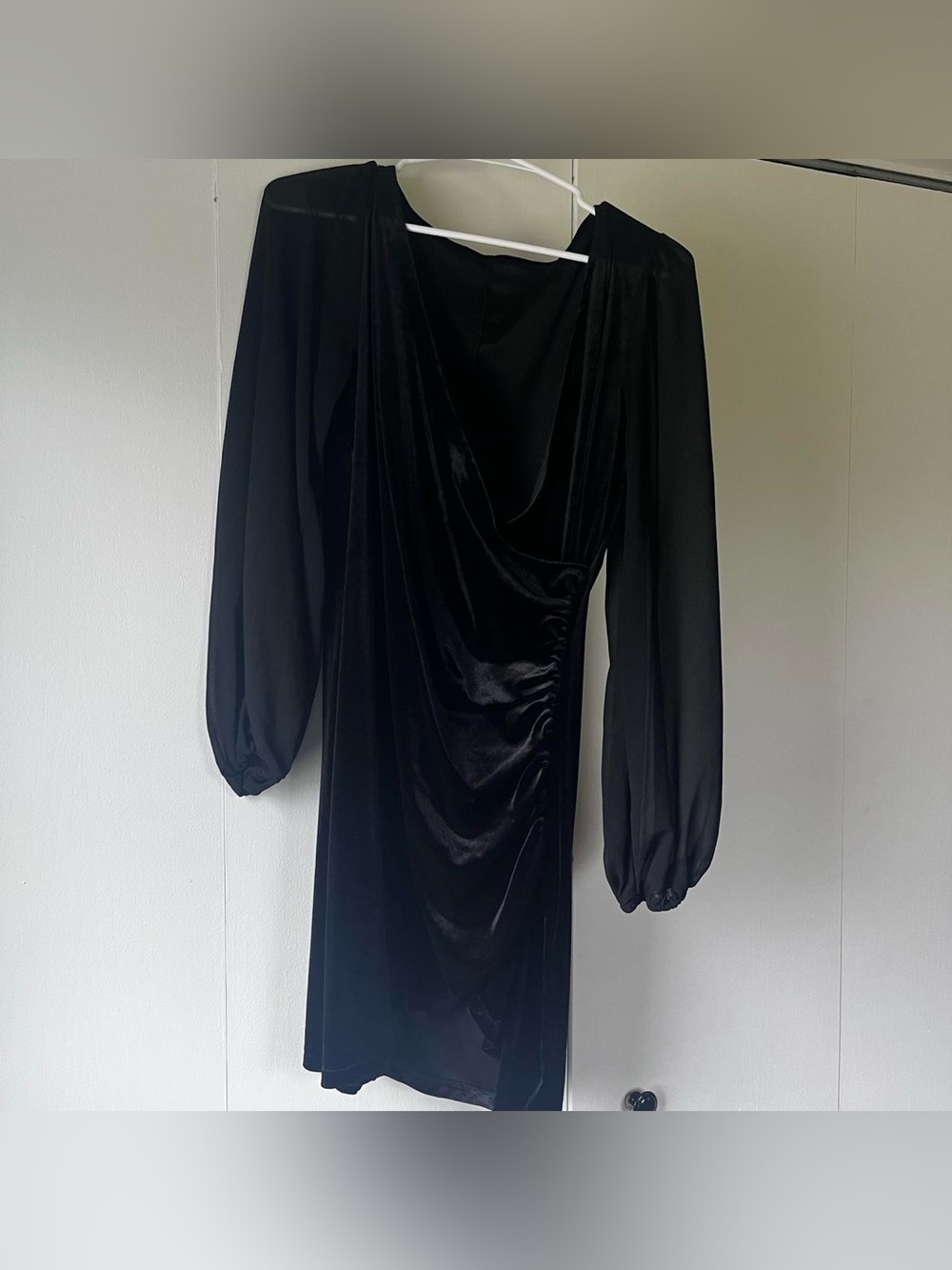 Black Dress - Picture 2 of 5